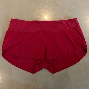 LULULEMON CLASSIC RED SHORTS ❤️❤️❤️